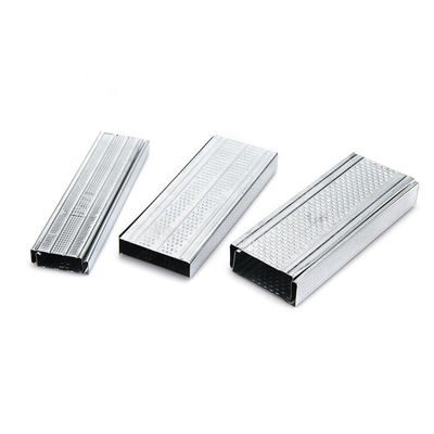 İyi fiyat Bölme Duvar için 100mm Genişlik Furring Kanal Duvar Parça Hafif Çelik Malzeme çevrimiçi