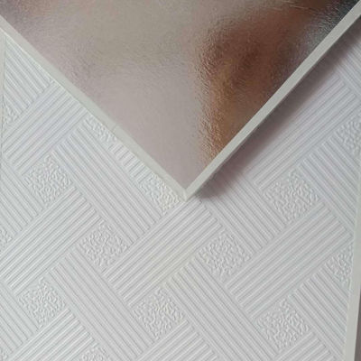 İyi fiyat Yüksek Kaliteli PVC Laminasyonlu Alçıman Çatı Yangına dayanıklı Suya dayanıklı Dekoratif 600x600mm çevrimiçi